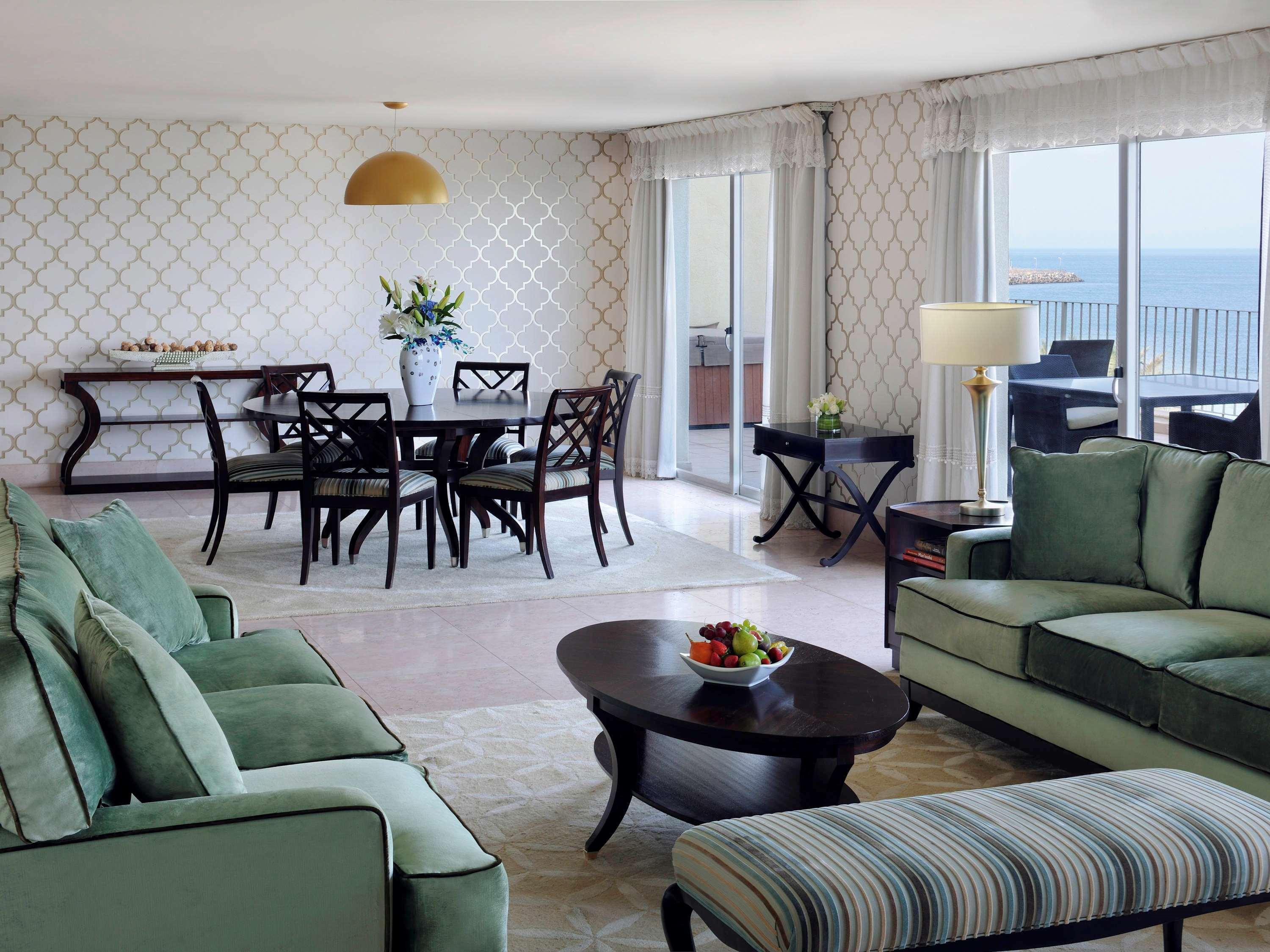 Mövenpick Hotel&Resort Al Bida'a Salmiya Exteriör bild A suite at the Hilton Tel Aviv