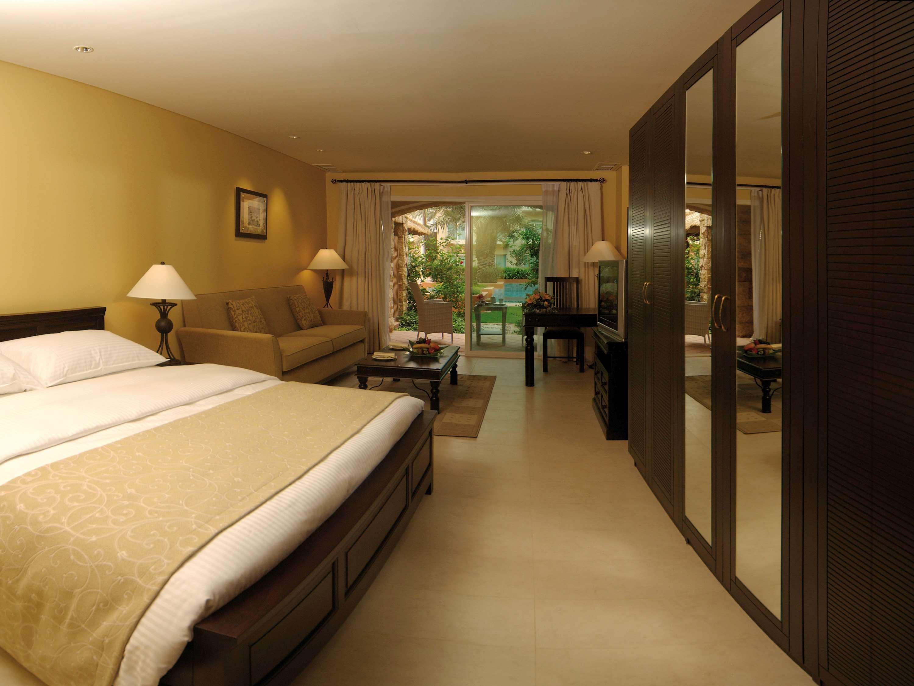 Mövenpick Hotel&Resort Al Bida'a Salmiya Rum bild Deluxe Room