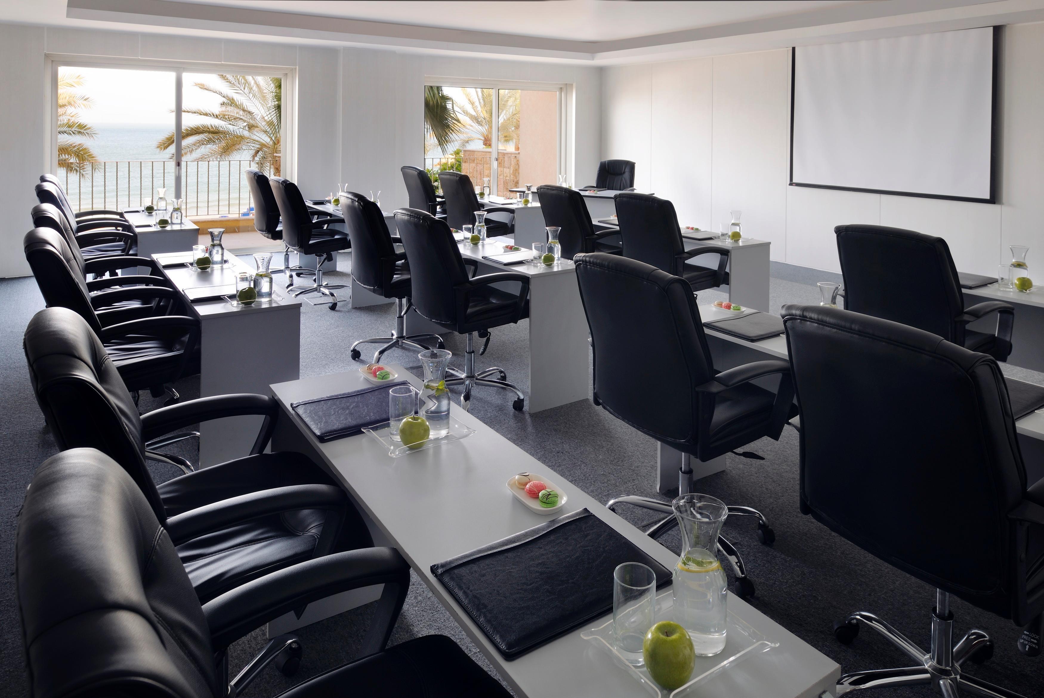 Mövenpick Hotel&Resort Al Bida'a Salmiya Exteriör bild Meeting room