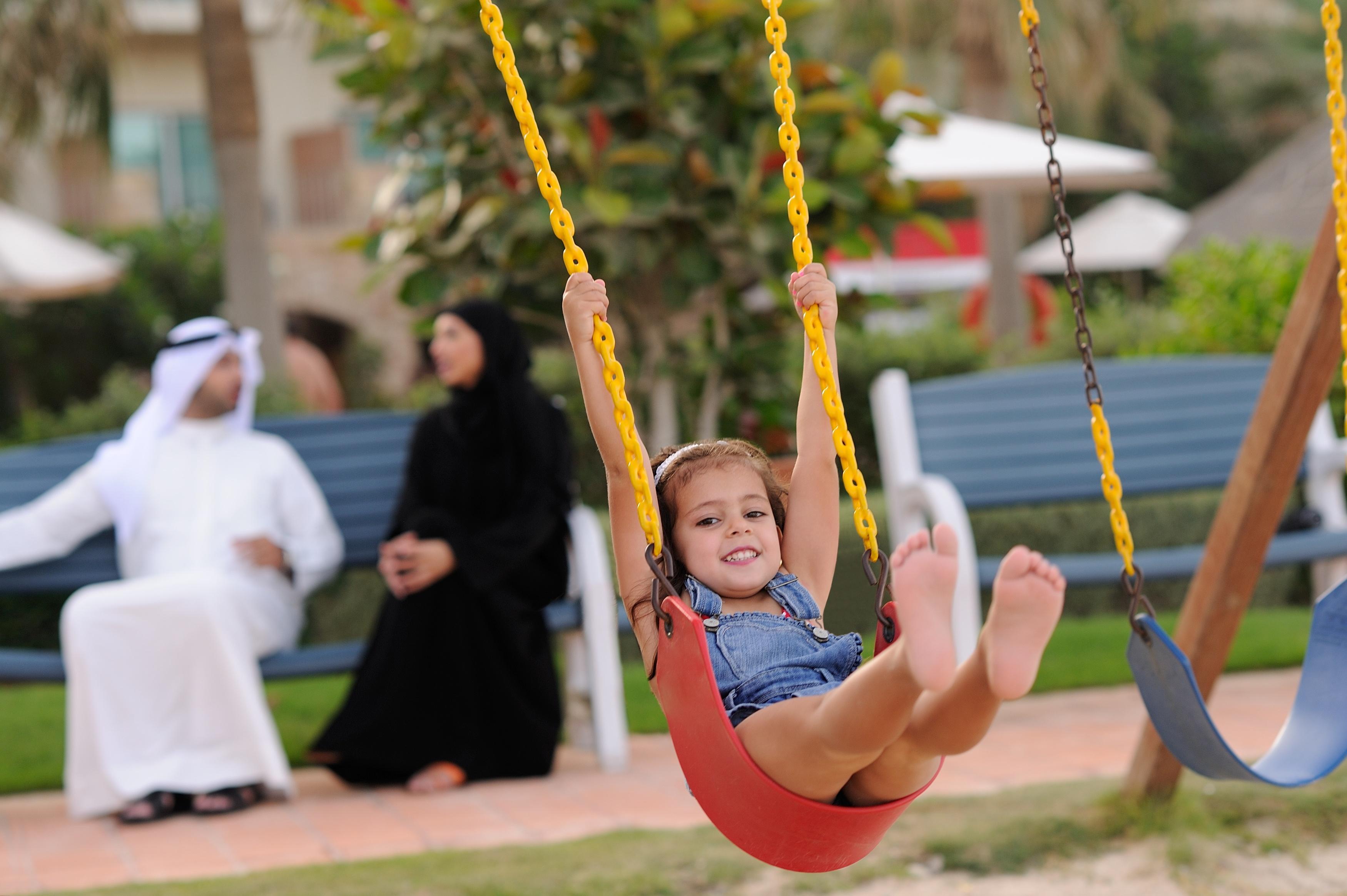 Mövenpick Hotel&Resort Al Bida'a Salmiya Exteriör bild A child on a swing