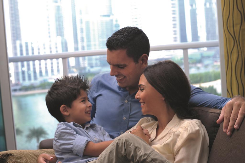 Mövenpick Hotel&Resort Al Bida'a Salmiya Exteriör bild A family in Panama