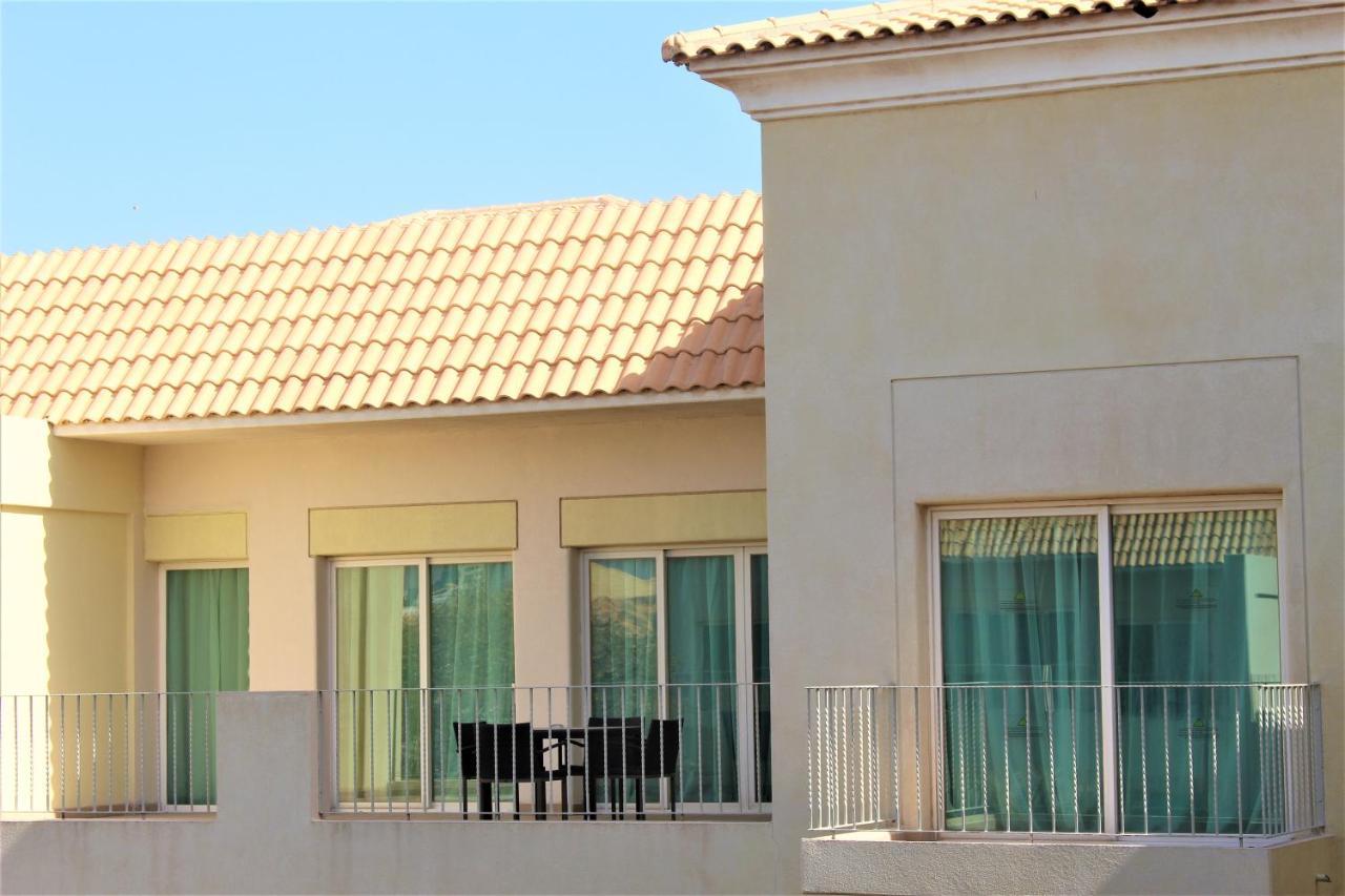 Mövenpick Hotel&Resort Al Bida'a Salmiya Exteriör bild A typical house in the community